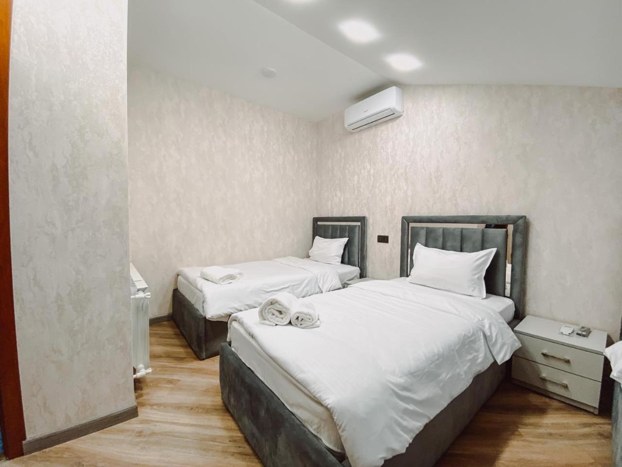 Royal Renaissance Hotel エレバン 部屋 写真