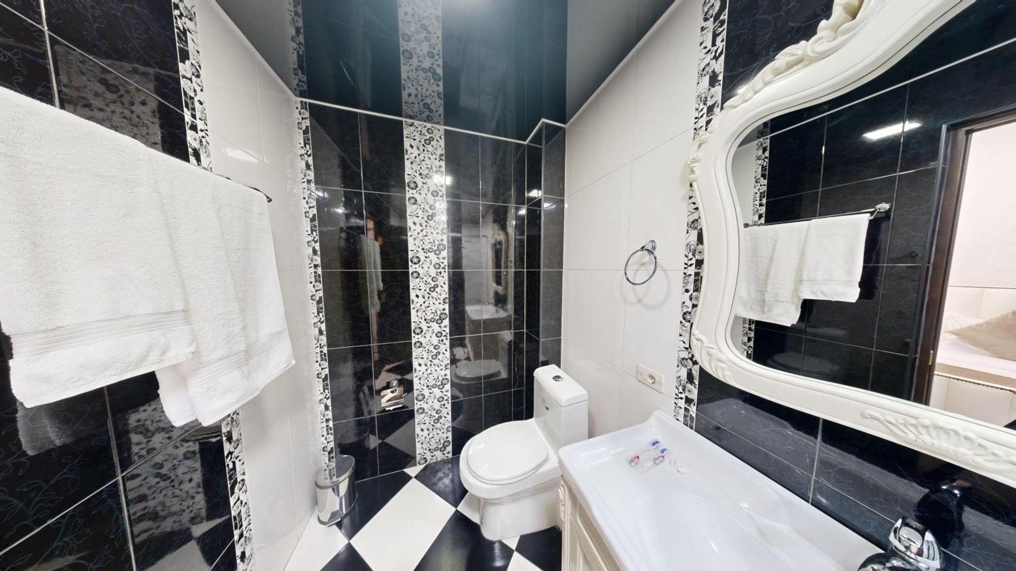 Royal Renaissance Hotel エレバン 部屋 写真